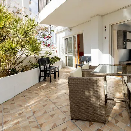 Royal Park Torviscas Beach Apartman *