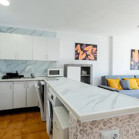 Royal Park Torviscas Beach Apartman *